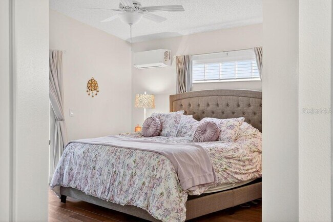 Foto del edificio - 5477 Glen Oak Pl