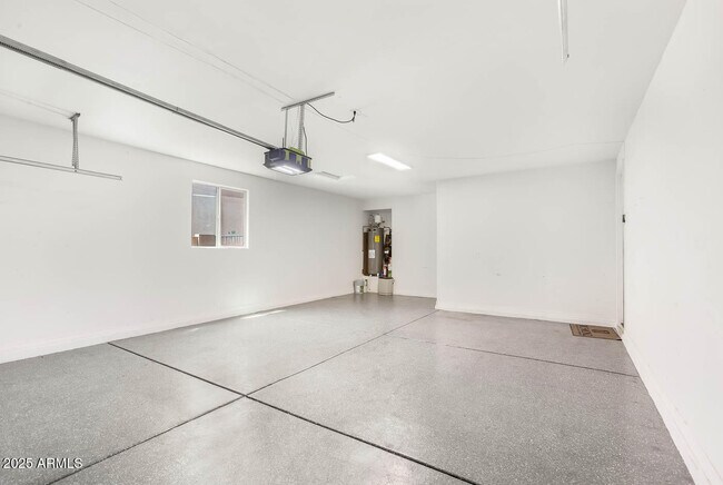 Foto del edificio - 6110 S 30th Ln