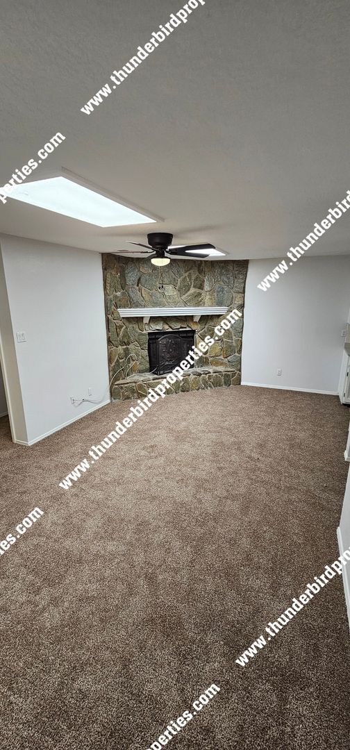 Building Photo - NE Heights 3 bedroom