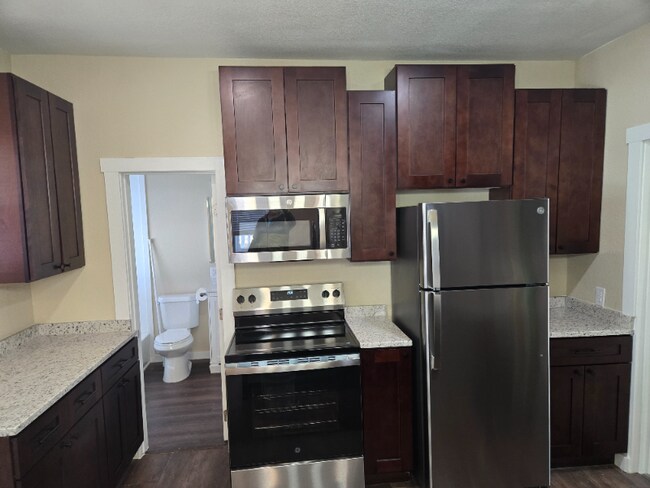 Foto del edificio - 105 Elbow Ct