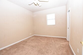 Building Photo - 405 Mc Kinney Ln