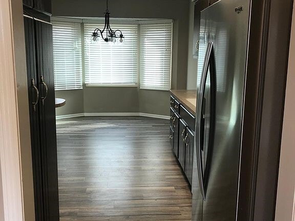 Foto del edificio - 6702 Sullivans Ct