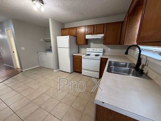 Foto del edificio - 3406 SW Victoria Pl