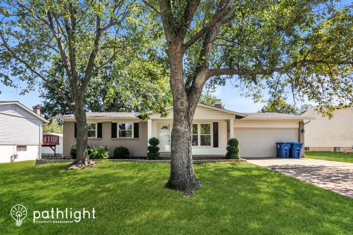 Primary Photo - 1132 Medford Drive, St. Charles, MO, 63303