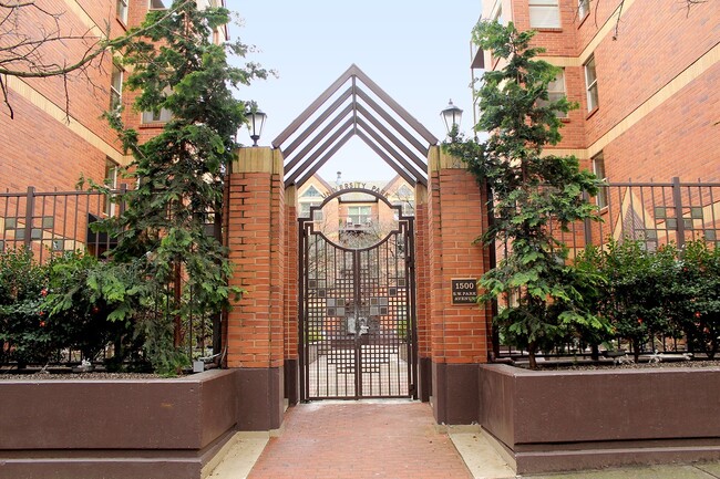 Building Photo - Condo on PSU Park Blocks-- Secure Parking ...
