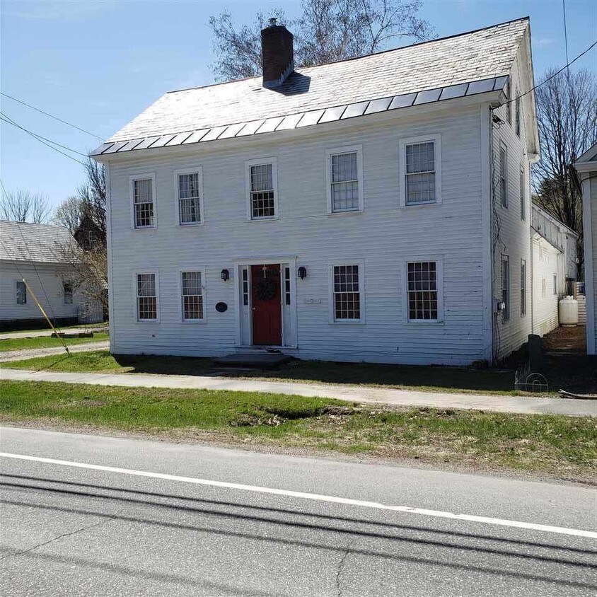 Primary Photo - 479 Main St