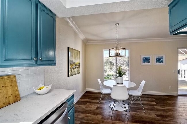Building Photo - 7476 Altiva Pl