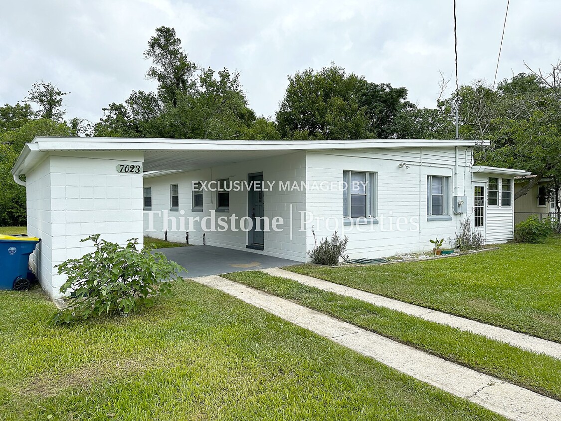 Primary Photo - 7023 King Arthur Rd N, Jacksonville, FL 32211
