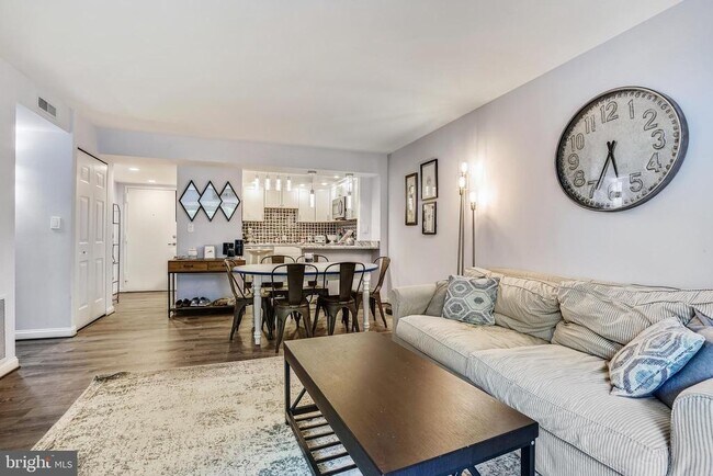 Foto del edificio - 7621 Provincial Dr