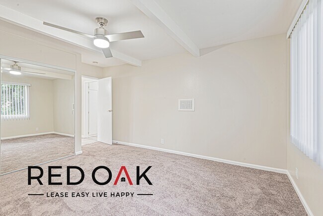 Foto del edificio - ~1 Month FREE~ Outstanding and Stylish One...