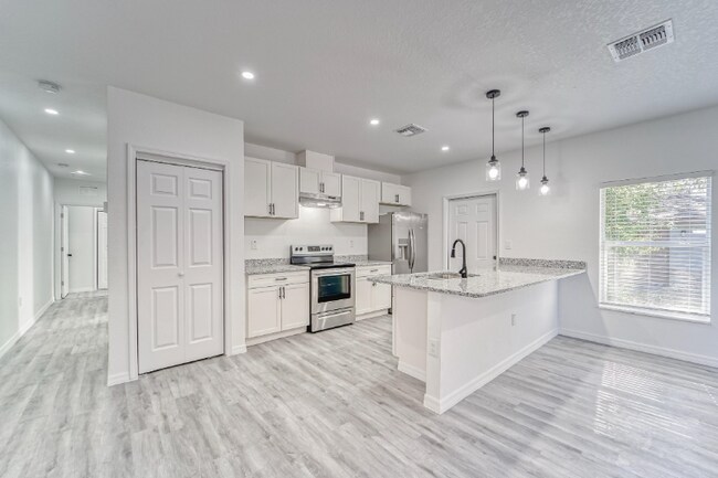 Foto del edificio - 739 Pineville Ln