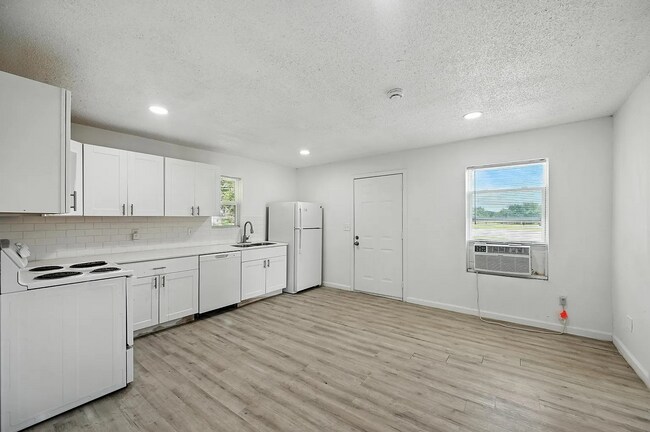 Foto del edificio - 320 T A Carroll Ave