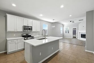 Building Photo - 420 Perkins Dr