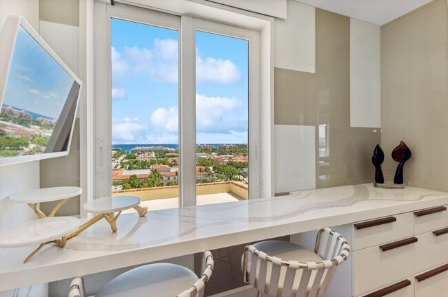 Foto del edificio - 150 Bradley Pl