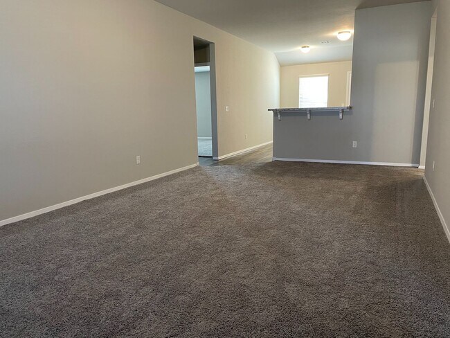 Foto del edificio - Wonderful Home in El Reno! 4 Bedrooms, 2 Bathroom