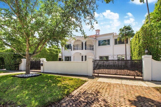 Foto del edificio - 4765 N Bay Rd