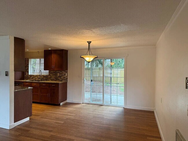Foto del edificio - 9701 SE 7th St