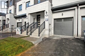 Building Photo - 5943 Saigon St