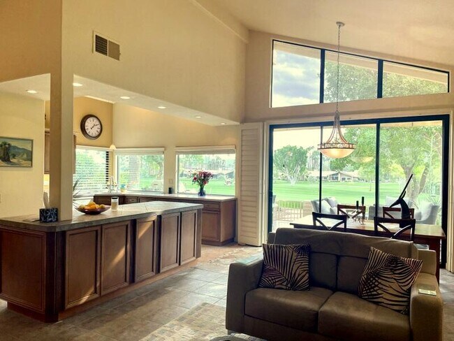 Building Photo - 109 Bouquet Canyon Dr