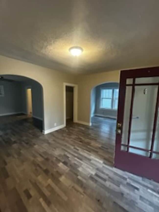 Photo - House w/finished basement!