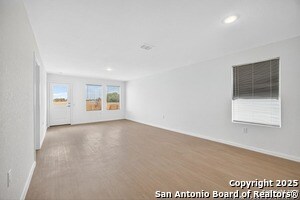 Foto del edificio - 8830 Pyron Pl