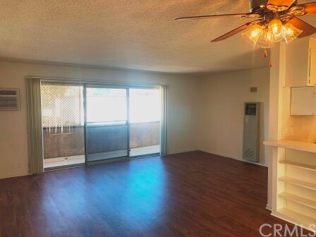 Foto del edificio - 5167 Yarmouth Ave