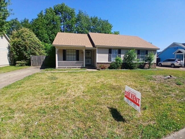 Photo - Charming 3BR/2BA in Riverdale | Modern LVP House