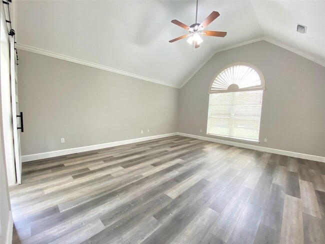 Foto del edificio - 1905 Grand Willow Ln