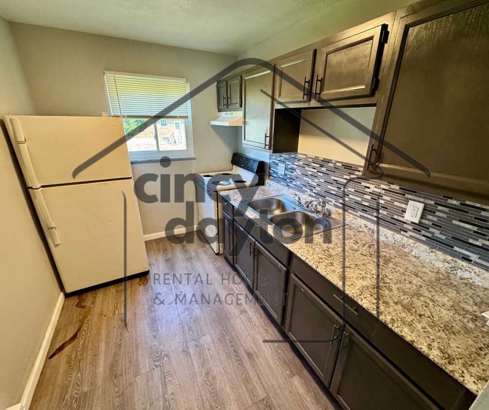 Primary Photo - 6118 Stover Ave