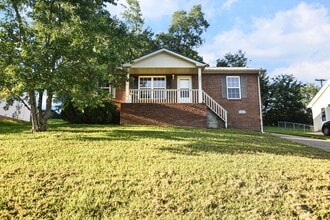 Building Photo - 351 Donna Dr