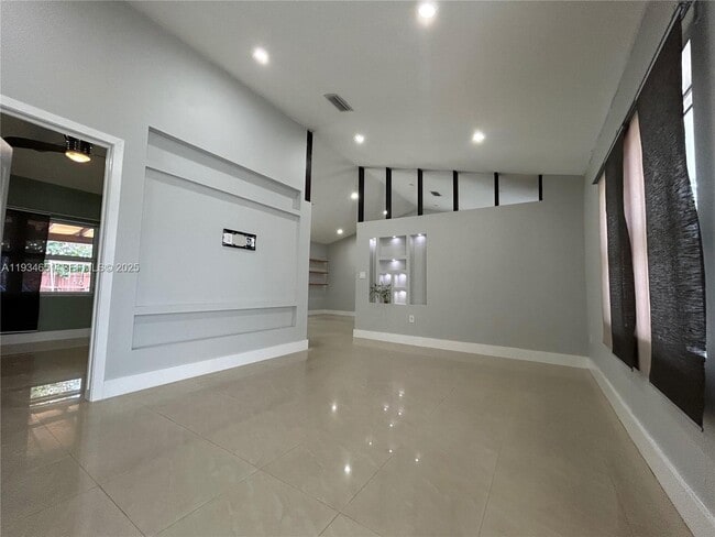 Building Photo - 21939 SW 124th Pl