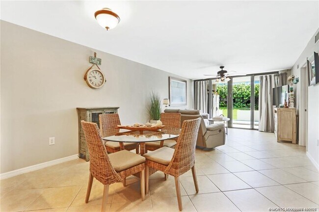 Foto del edificio - 10600 S Ocean Dr