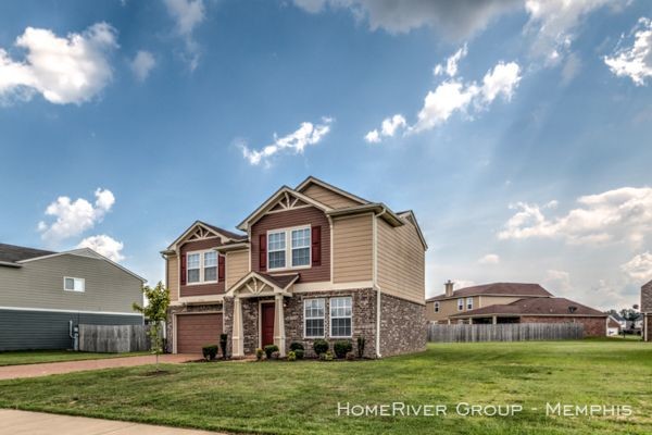 Building Photo - Updated Two-Story Brick Home in Memphis