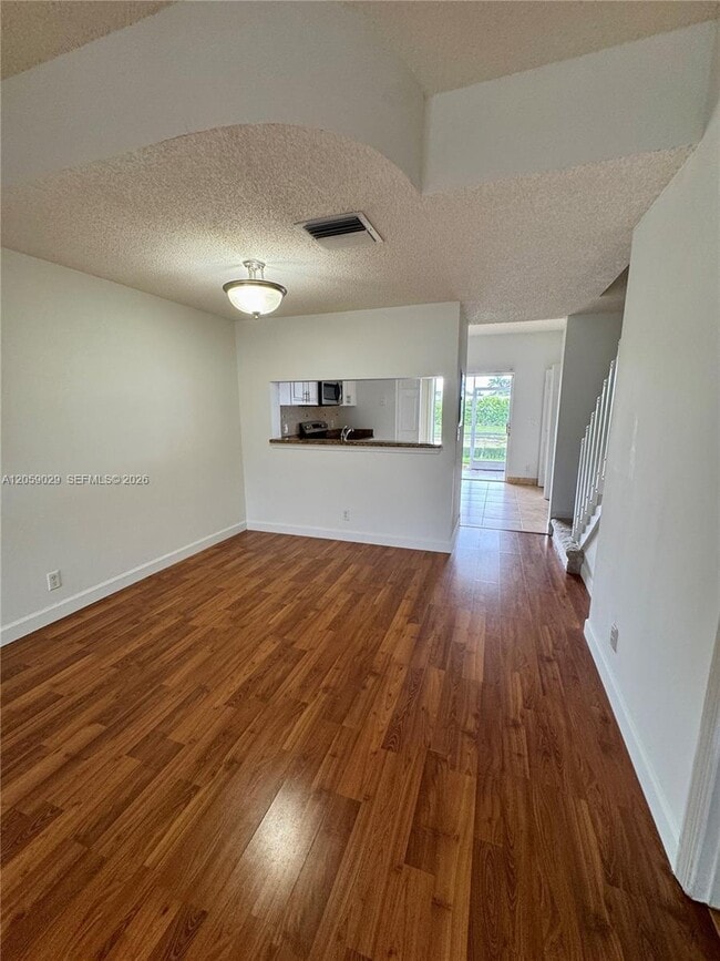 Building Photo - 16743 Hemingway Dr
