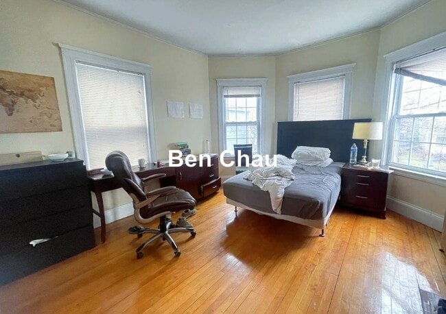 Photo - 158 Magazine St Apartment