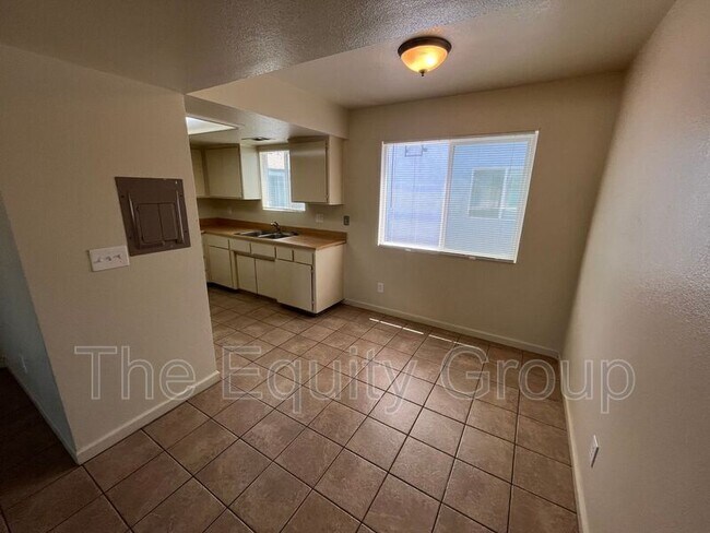 Building Photo - 109 W Sonora Ave