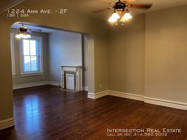 Building Photo - Stunning, Two-Level Soulard Apartment