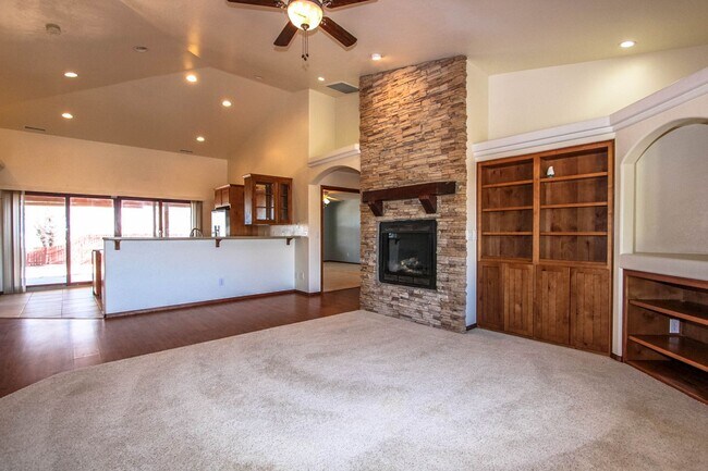 Foto del edificio - 3 Bedroom Home on 2.5 acres in Chino Valley