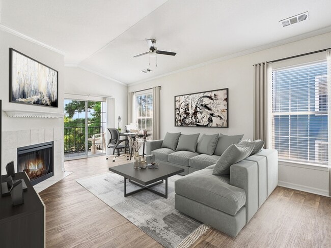 Foto del edificio - The Reserve at Cary Park