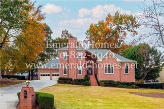 Building Photo - 830 Cramac Dr