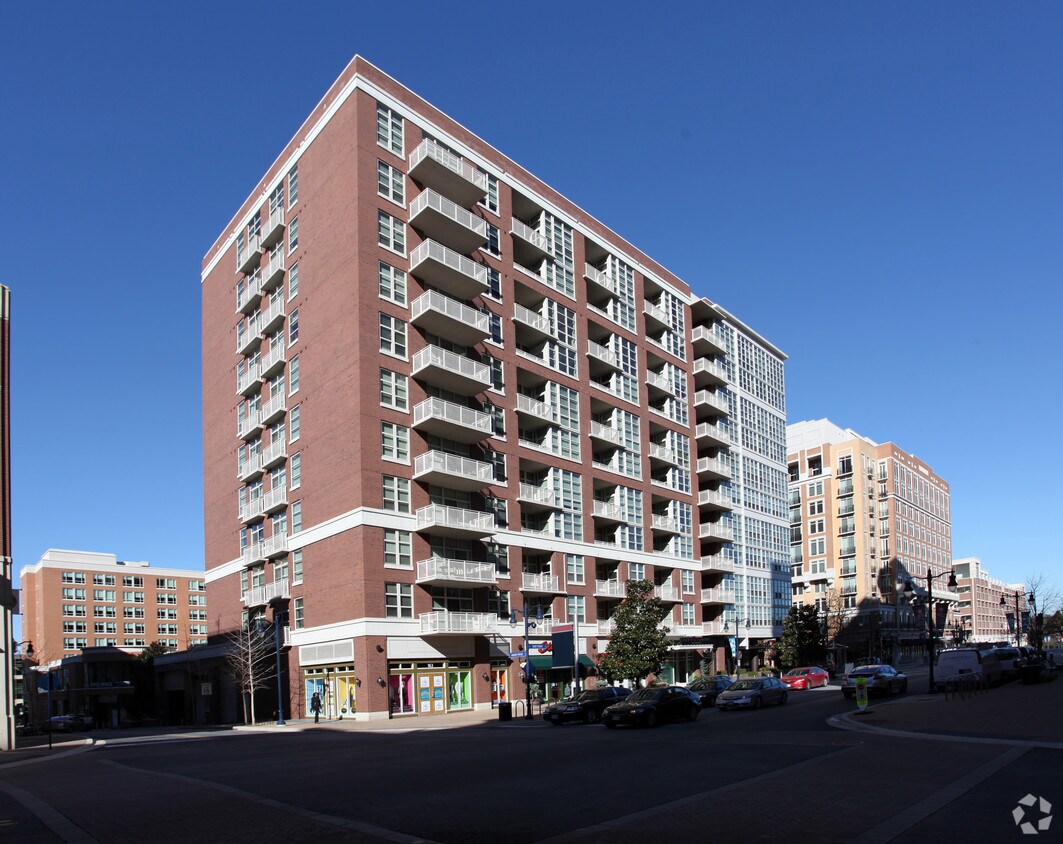 Fleet Street Condos Apartments Oxon Hill, MD