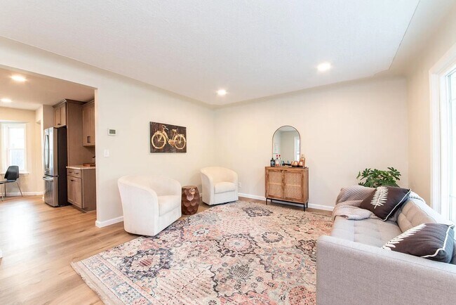 Foto del edificio - 1647 Sylvan Ave SE