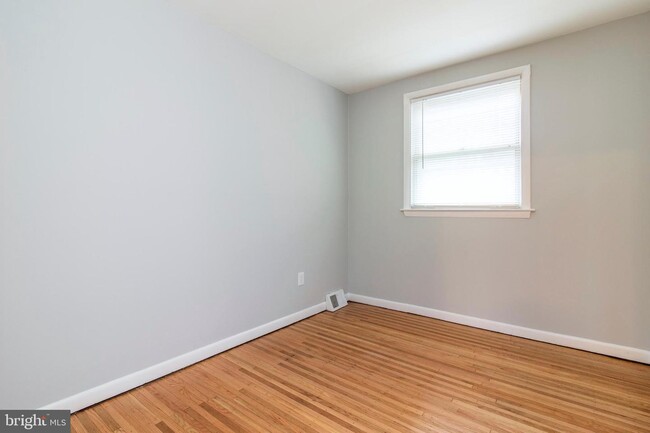 Foto del edificio - 612 Green Ln