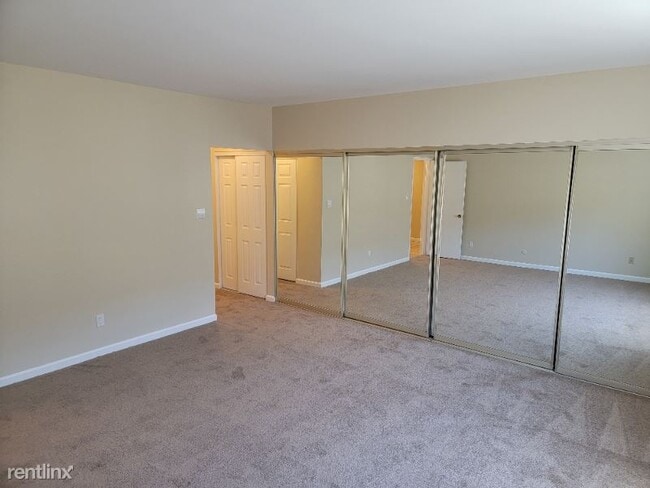 Building Photo - 2 br, 2 bath Condo - 225 Virginia Ave