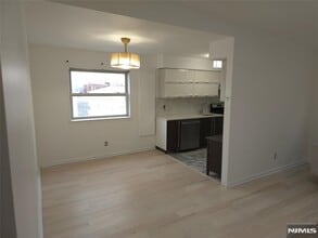 Building Photo - 6715 Polk St