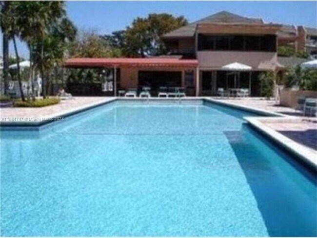 Foto del edificio - 7715 SW 86th St