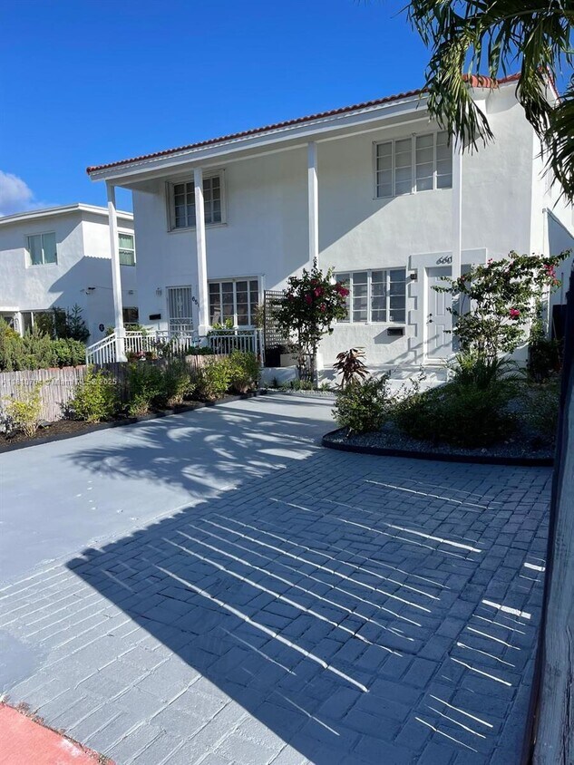Foto principal - 660 86th St
