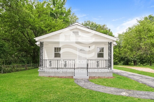 Building Photo - 21 S Schlueter Ave