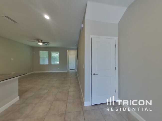 Foto del edificio - 6865 Citrus Creek Ln