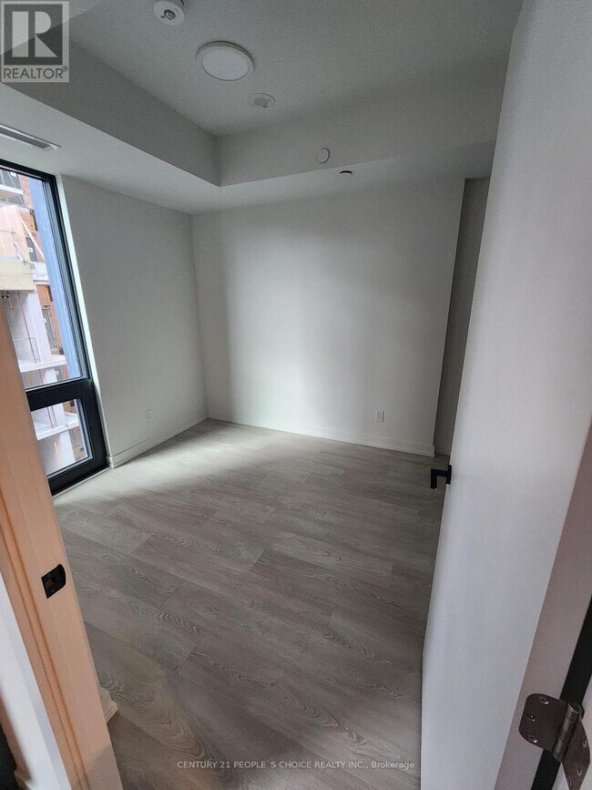 Photo du bâtiment - 35 Parliament St